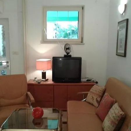 Apartmán In Mit Terrasse, Klimaanlage, W-lan 4211-2 *